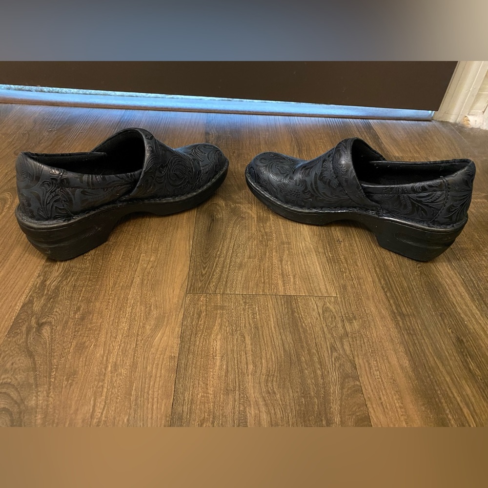 Boc Clogs - image 5